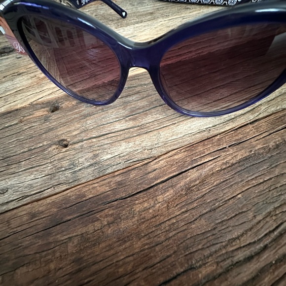 Brighton 💙 Navy Interlok Braid Sunglasses - NWOT - Picture 2 of 7